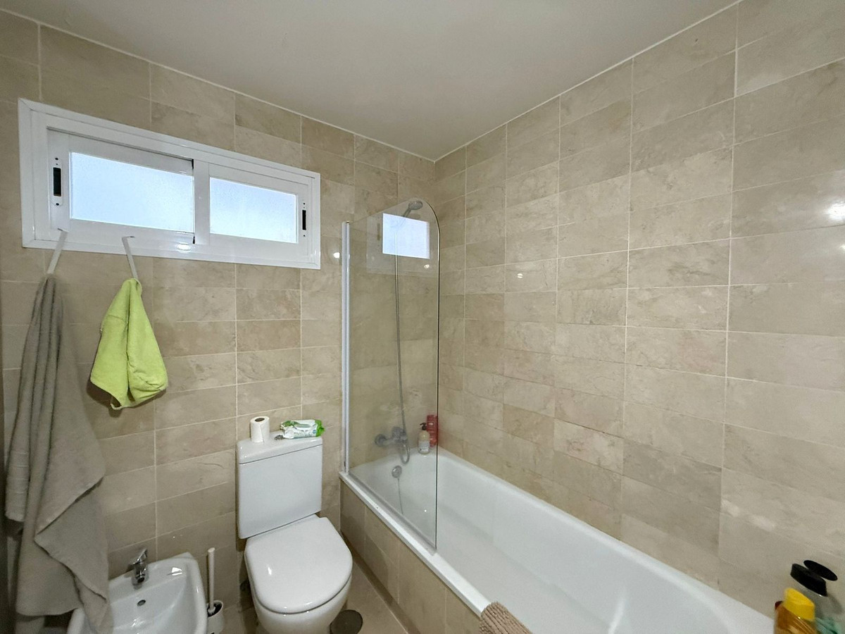 Appartement te koop in Manilva | 2 slaapkamers H5294845