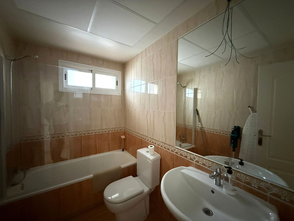 Appartement te koop in Manilva | 2 slaapkamers H5294845