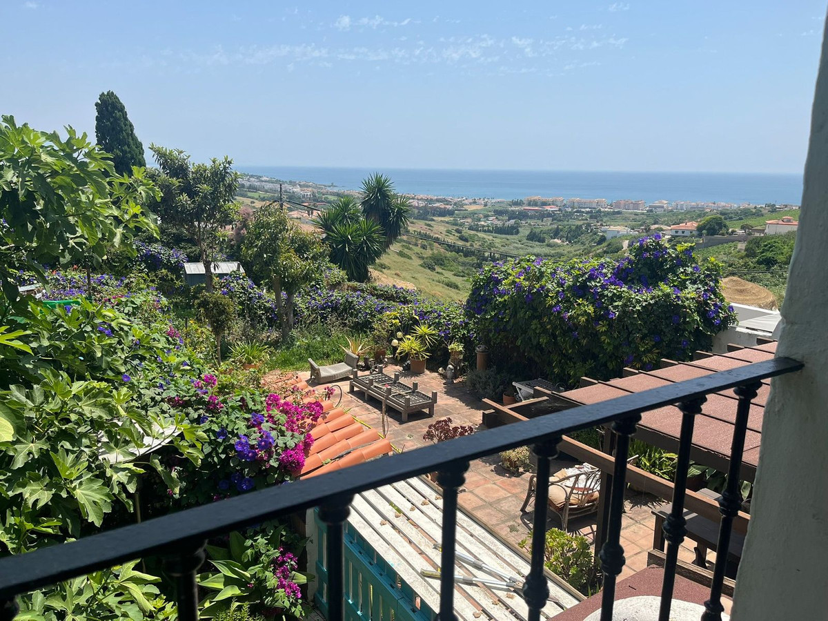 Huis te koop in Manilva | 4 slaapkamers H5311402