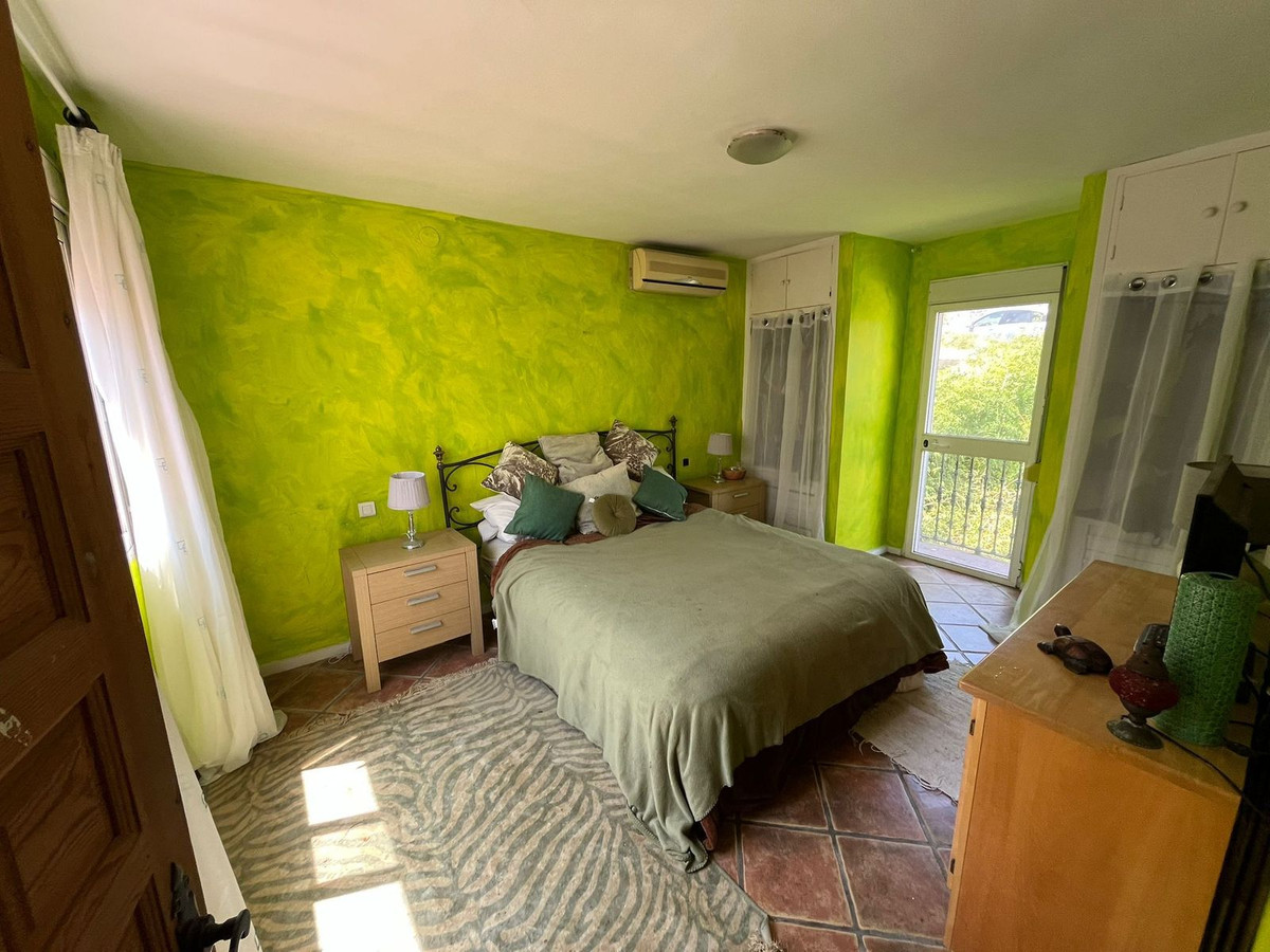 Huis te koop in Manilva | 4 slaapkamers H5311402