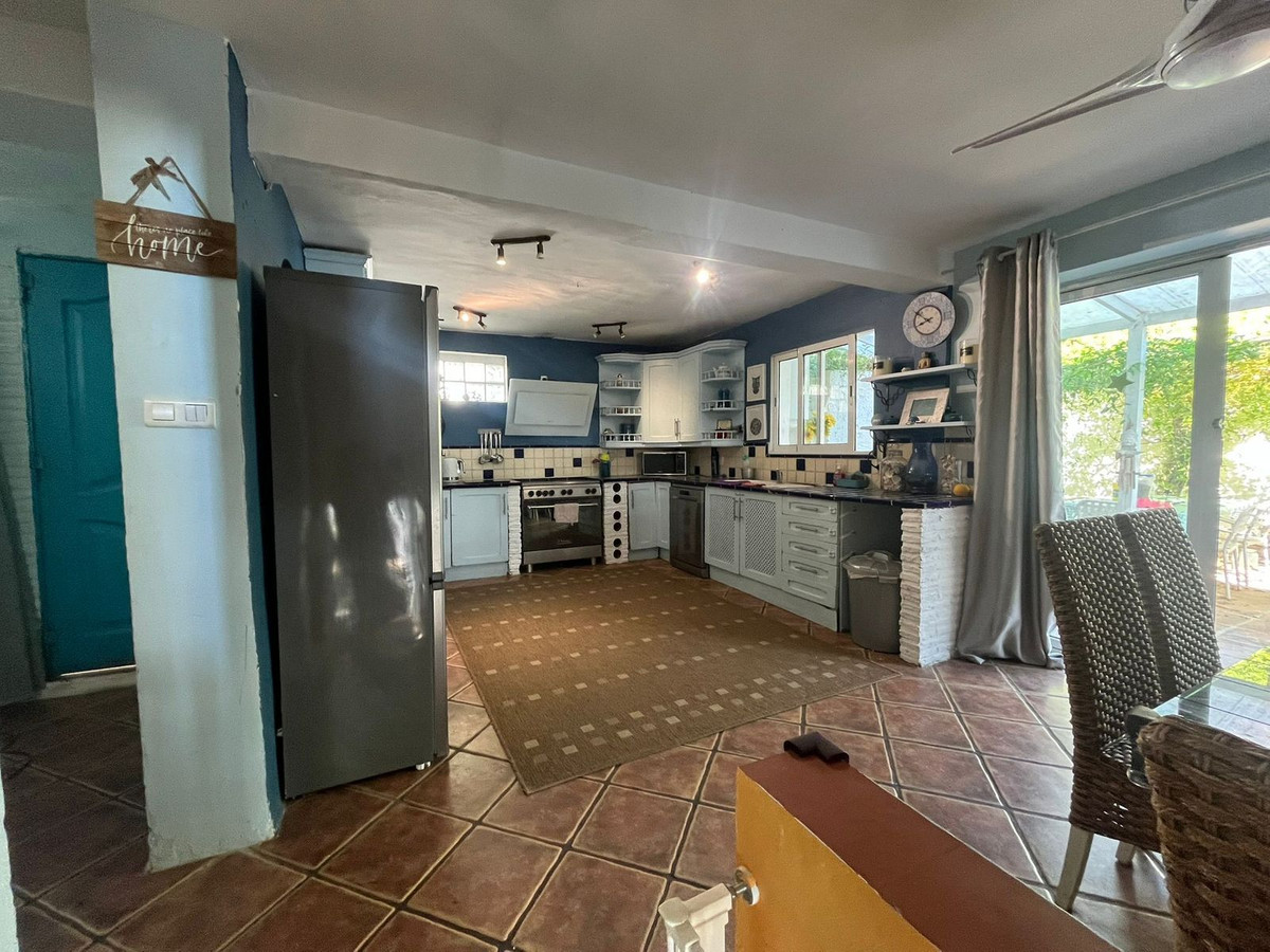 Huis te koop in Manilva | 4 slaapkamers H5311402