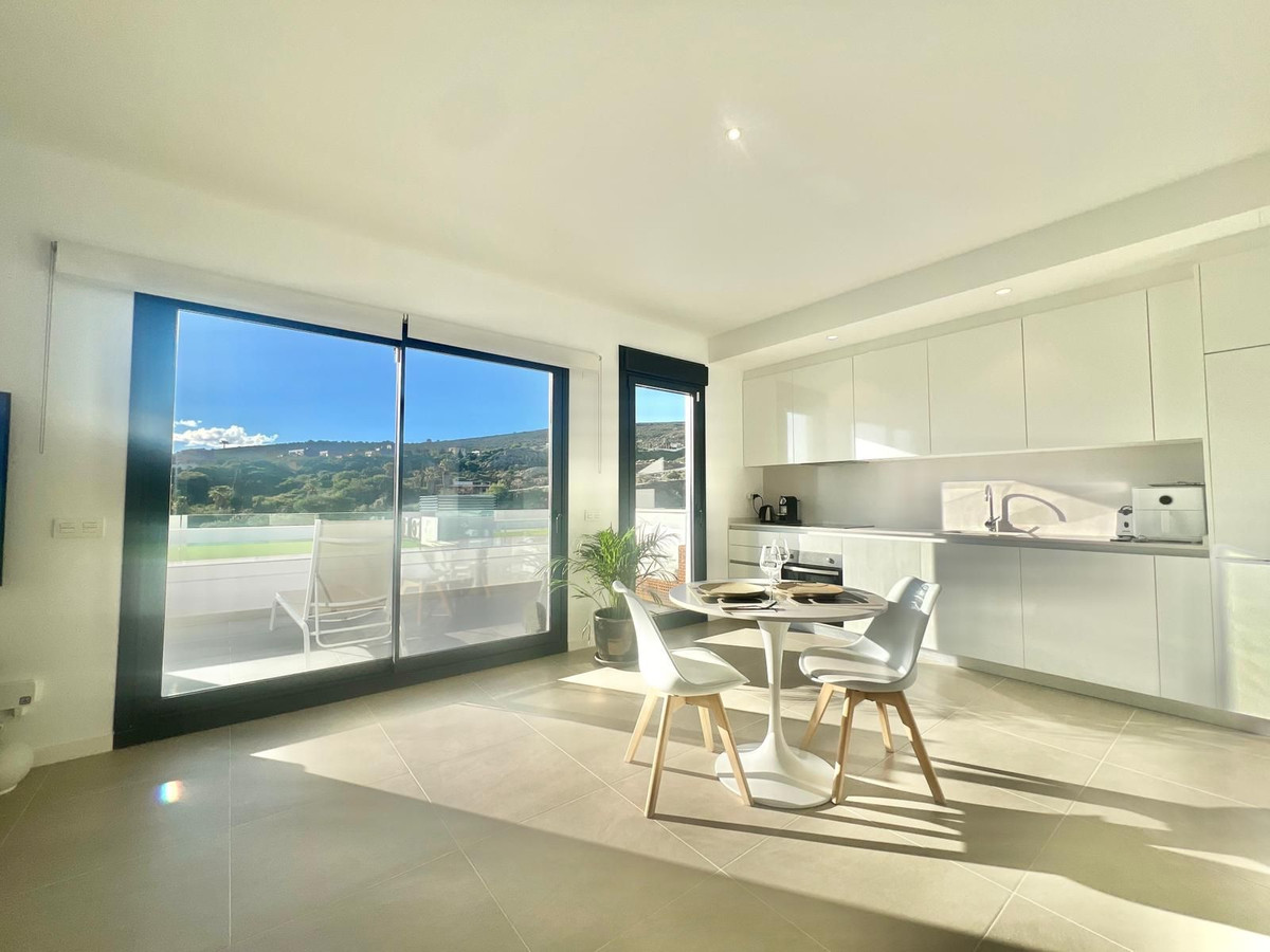 Appartement te koop in Manilva | 2 slaapkamers H5311750