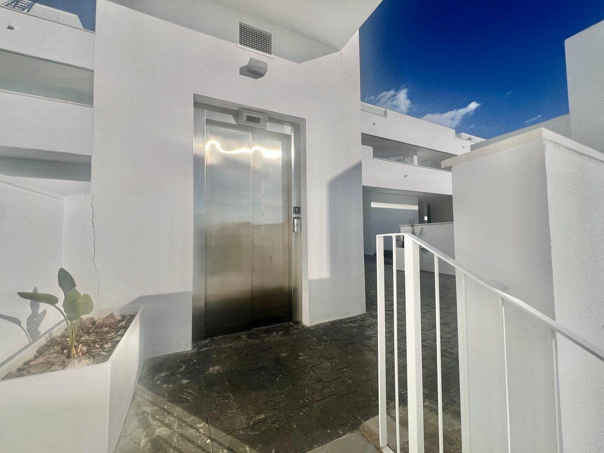 Appartement te koop in Manilva | 2 slaapkamers H5311750