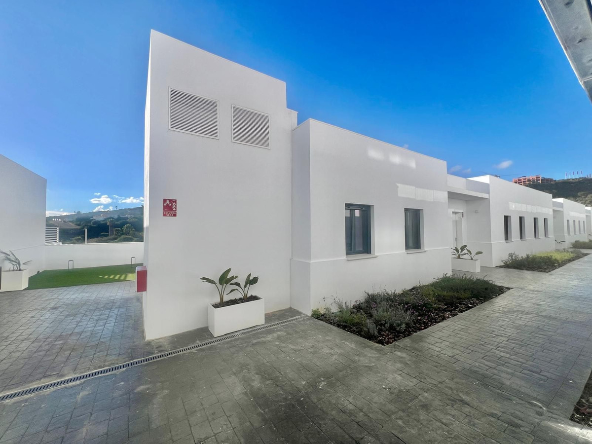 Appartement te koop in Manilva | 2 slaapkamers H5311750