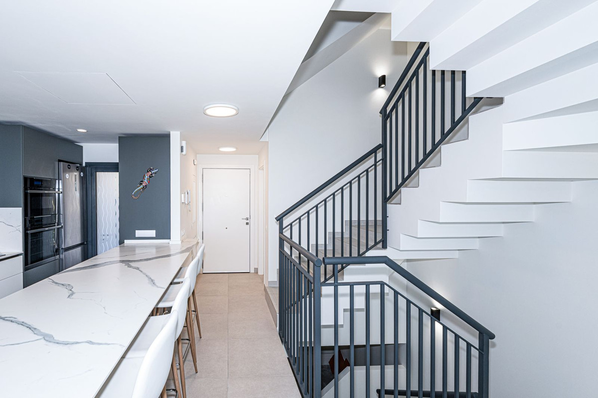 Huis te koop in Manilva | 4 slaapkamers H5329969