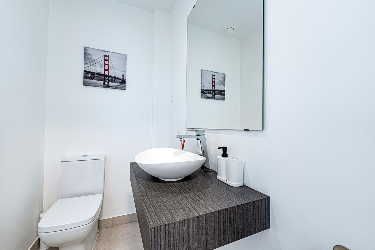 Huis te koop in Manilva | 4 slaapkamers H5329969