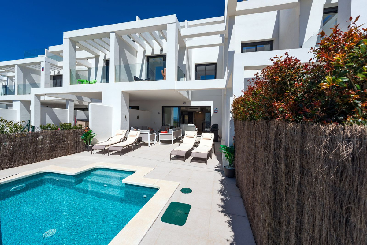 Huis te koop in Manilva | 4 slaapkamers H5329969