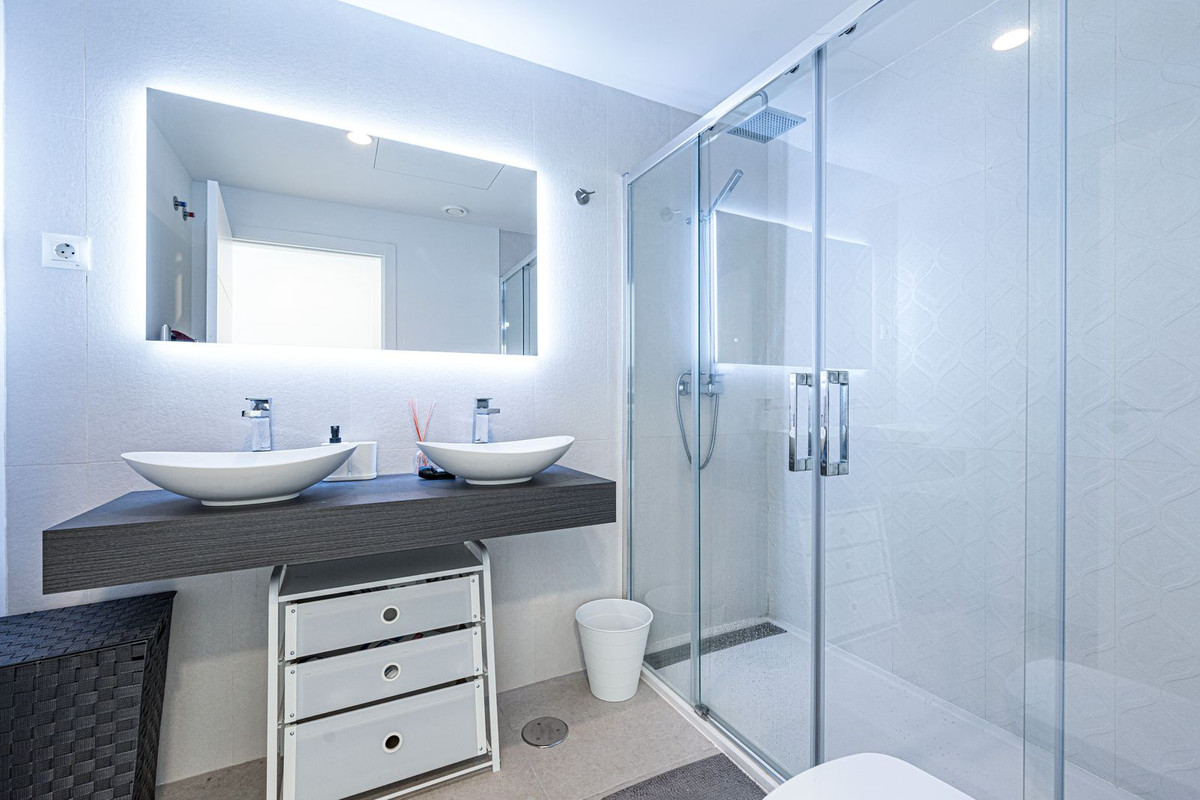 Huis te koop in Manilva | 4 slaapkamers H5329969