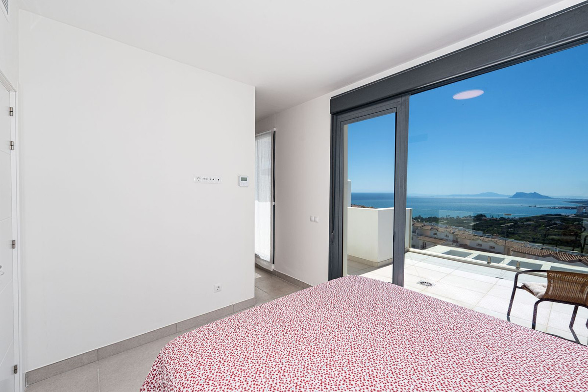 Huis te koop in Manilva | 4 slaapkamers H5329969