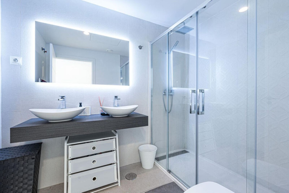 Huis te koop in Manilva | 4 slaapkamers H5336257