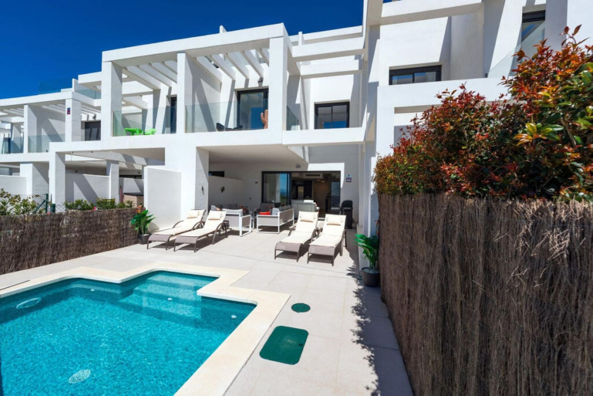 Huis te koop in Manilva | 4 slaapkamers H5336257