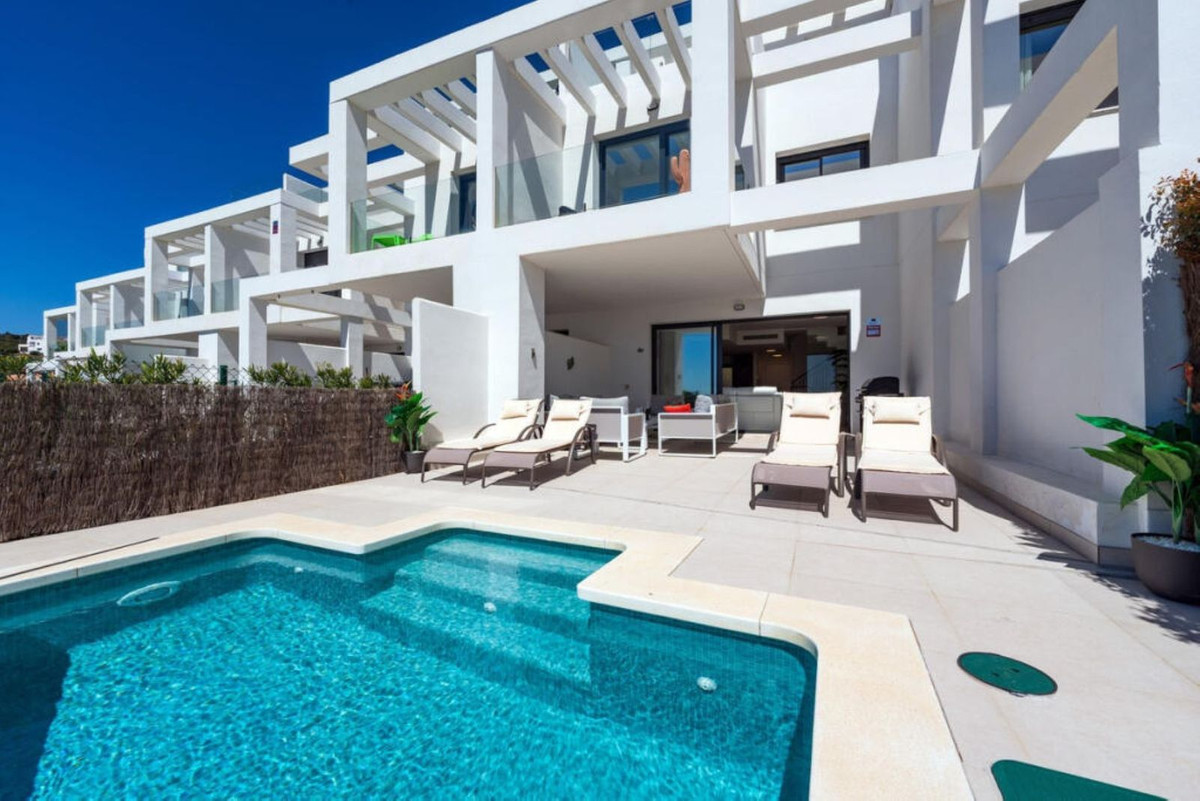 Huis te koop in Manilva | 4 slaapkamers H5336257