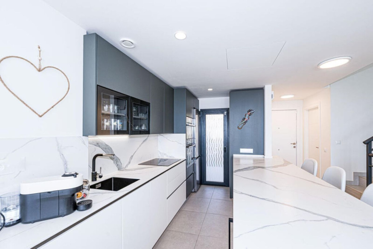 Huis te koop in Manilva | 4 slaapkamers H5336257