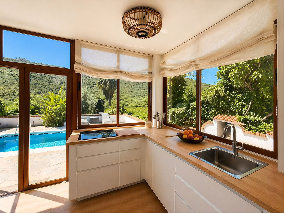 Finca - Cortijo te koop in Manilva | 3 slaapkamers H5357593