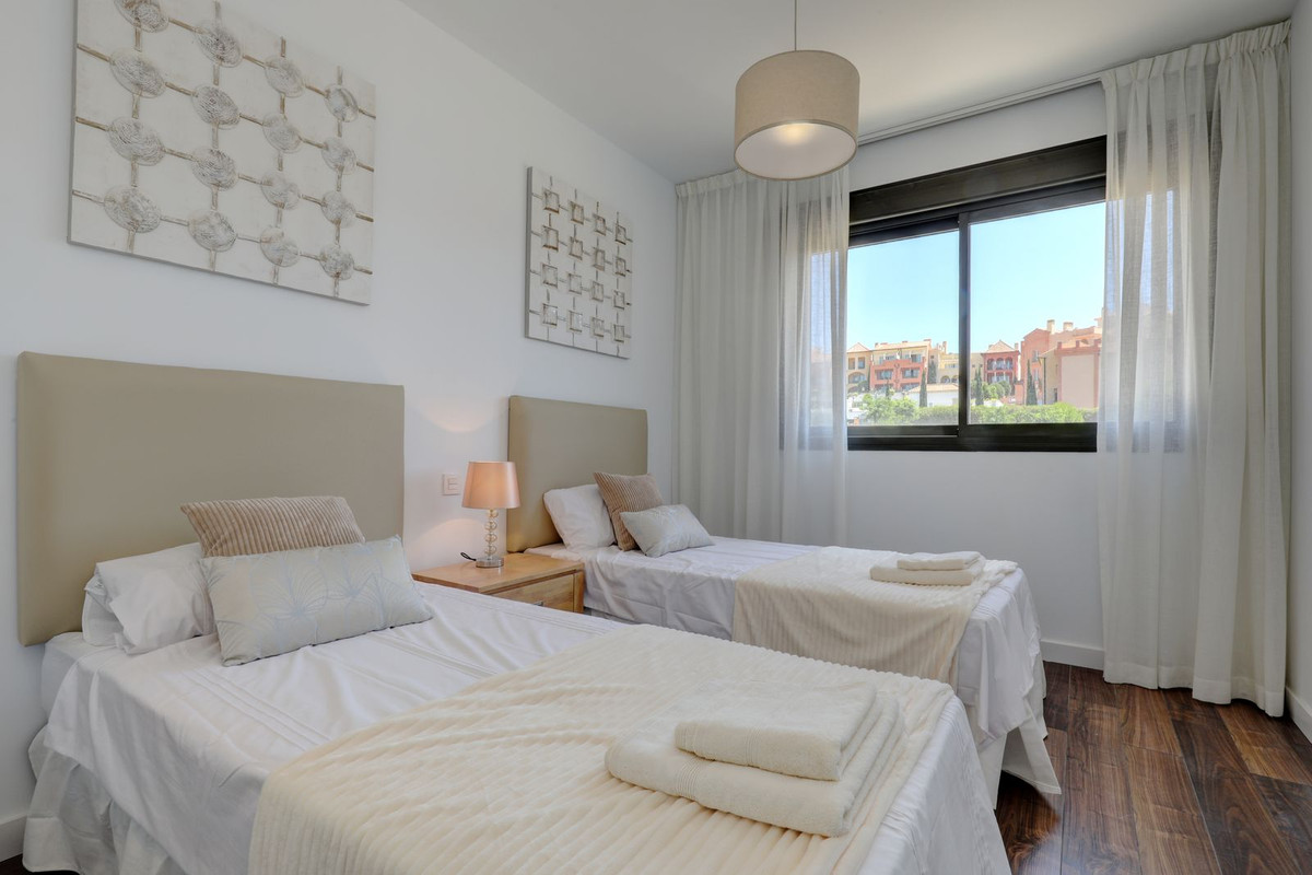 Huis te koop in Manilva | 4 slaapkamers H5380195