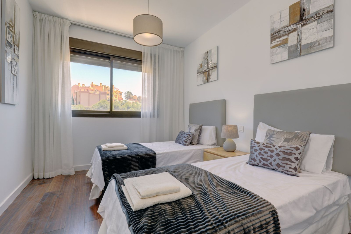 Huis te koop in Manilva | 4 slaapkamers H5380195