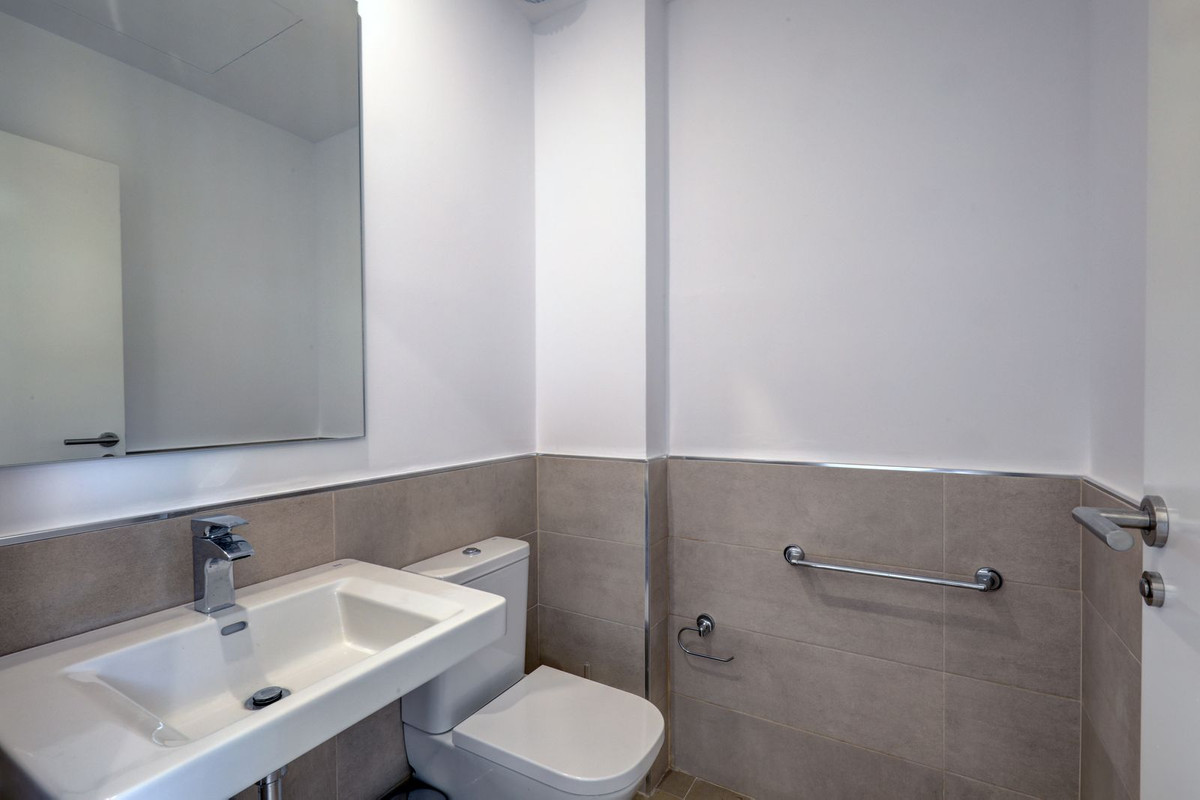 Huis te koop in Manilva | 4 slaapkamers H5380195