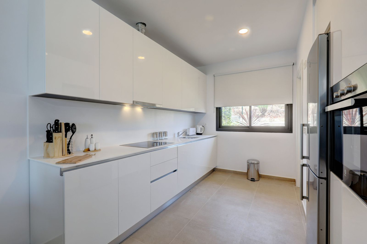 Huis te koop in Manilva | 4 slaapkamers H5380195