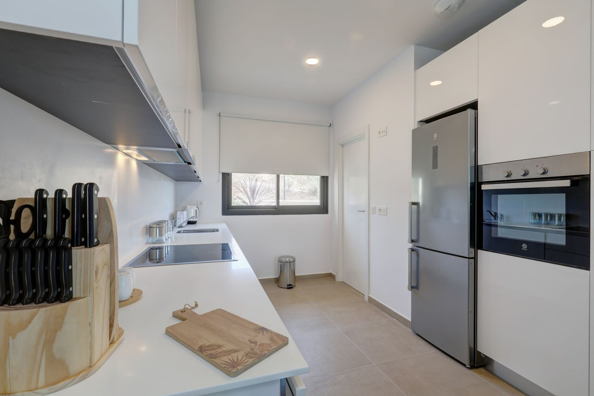 Huis te koop in Manilva | 4 slaapkamers H5380195