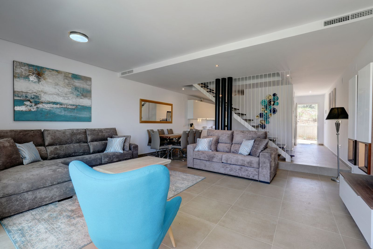 Huis te koop in Manilva | 4 slaapkamers H5380195