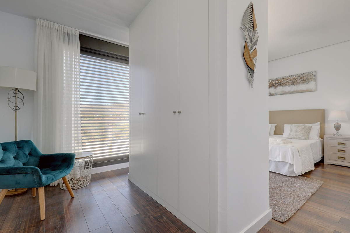 Huis te koop in Manilva | 4 slaapkamers H5380195