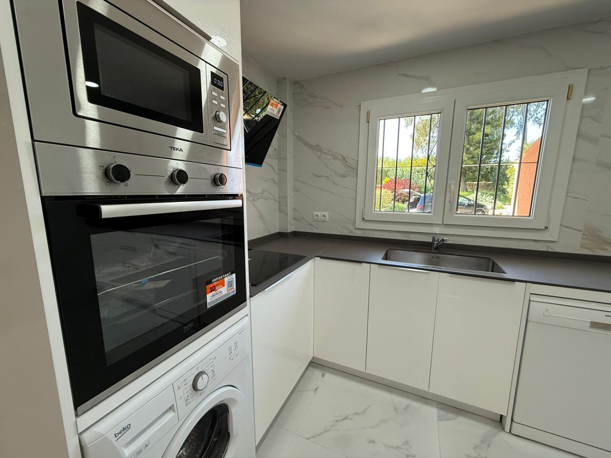 Huis te koop in Manilva | 4 slaapkamers H5383081