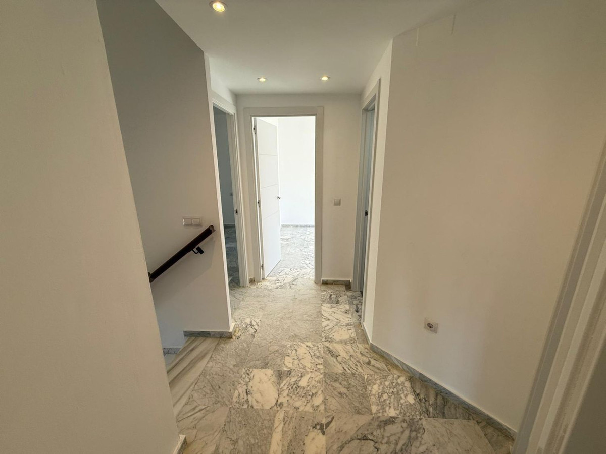 Huis te koop in Manilva | 4 slaapkamers H5383081