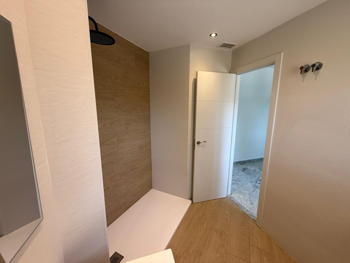 Huis te koop in Manilva | 4 slaapkamers H5383081