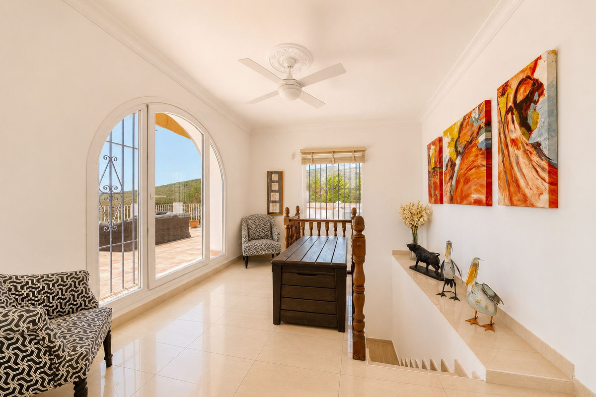 Huis te koop in Manilva | 5 slaapkamers H5395921