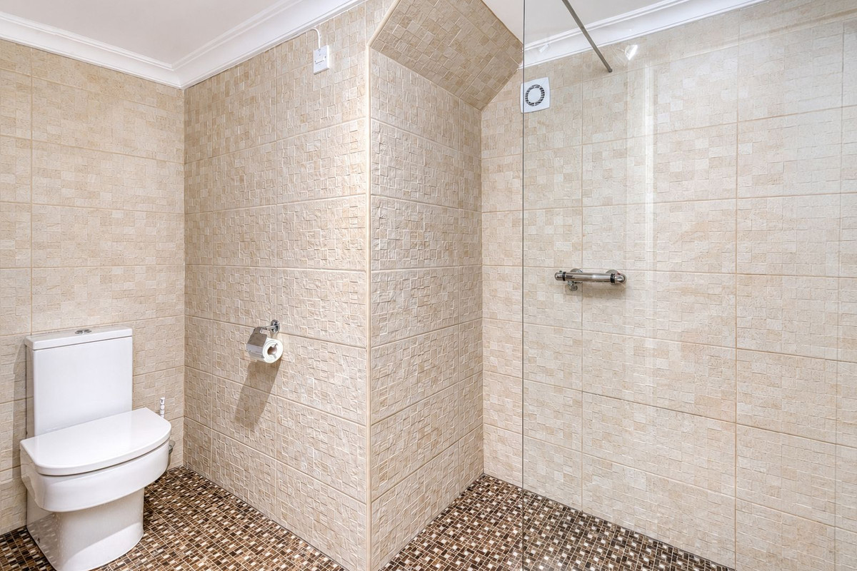 Huis te koop in Manilva | 5 slaapkamers H5395921