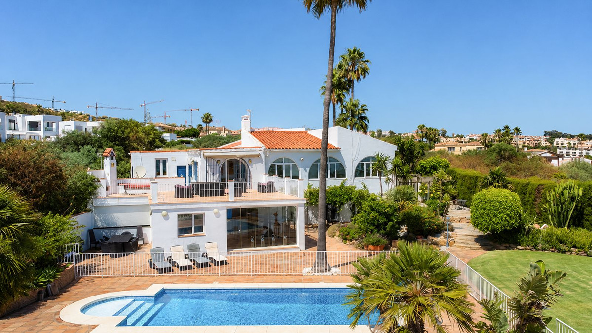 Huis te koop in Manilva | 5 slaapkamers H5395921