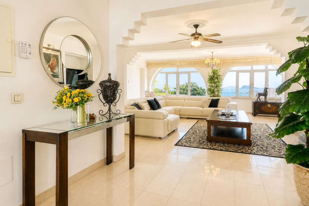Huis te koop in Manilva | 5 slaapkamers H5395921