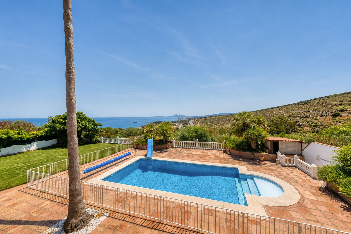 Huis te koop in Manilva | 5 slaapkamers H5395921