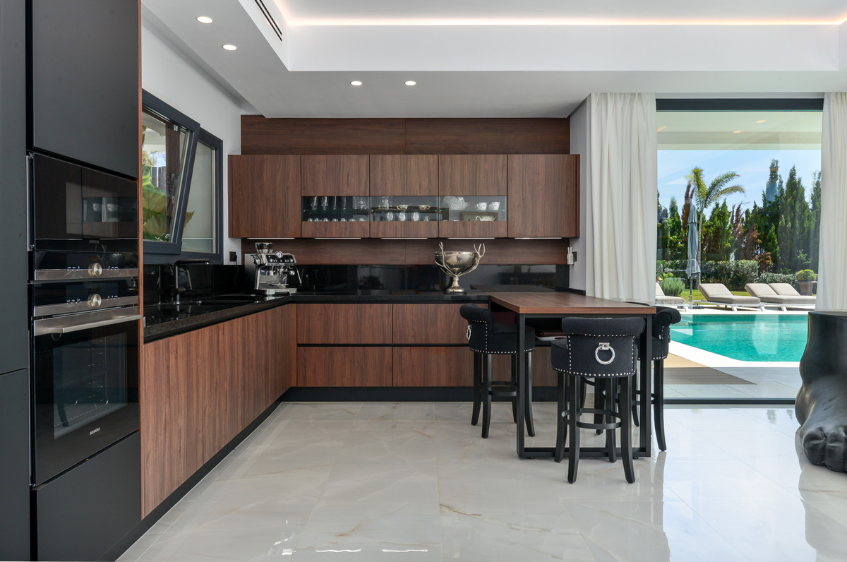 Huis te koop in Manilva | 4 slaapkamers H5406691