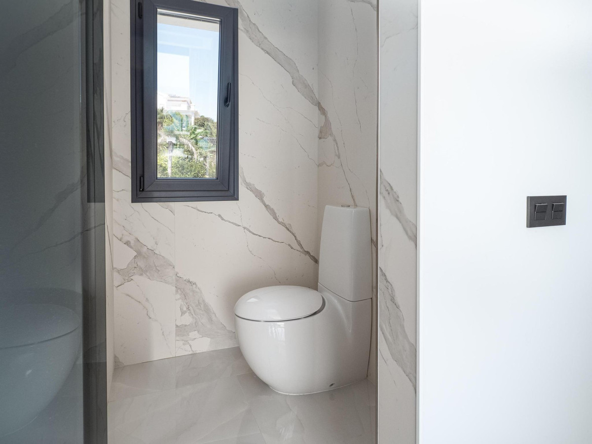 Huis te koop in Manilva | 4 slaapkamers H5406691