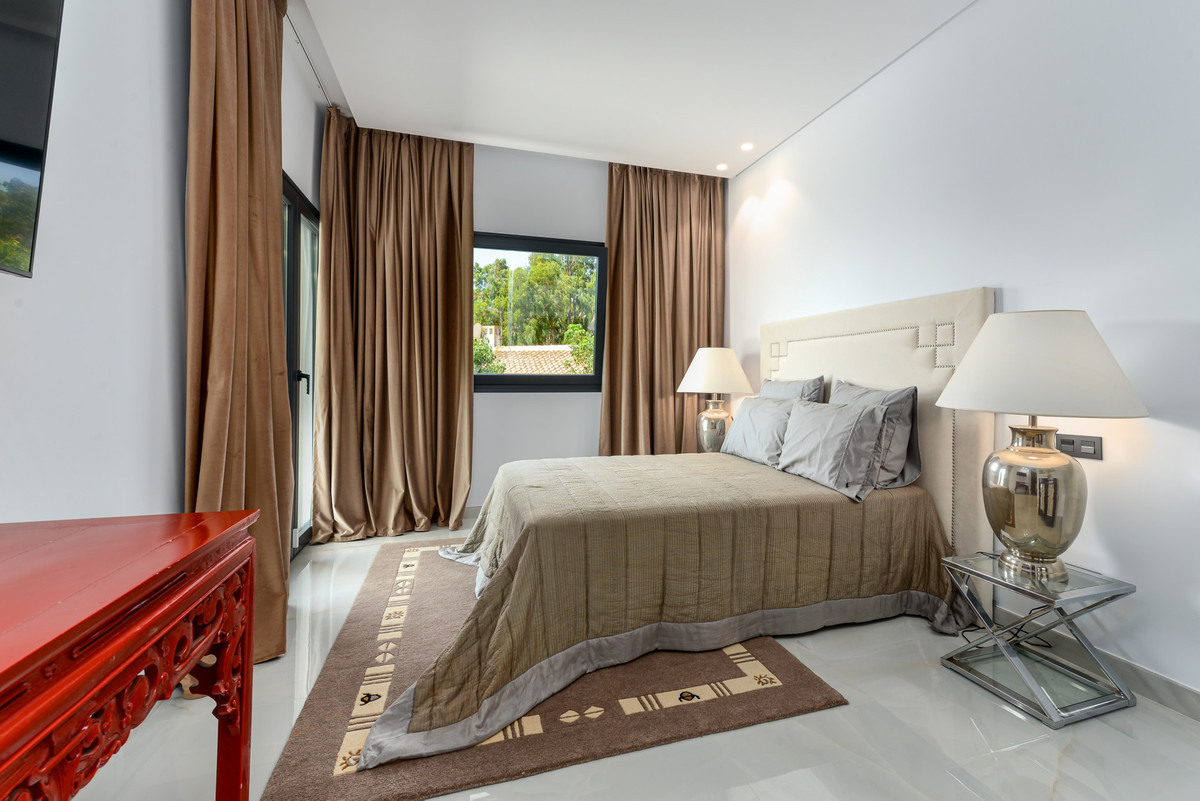 Huis te koop in Manilva | 4 slaapkamers H5406691