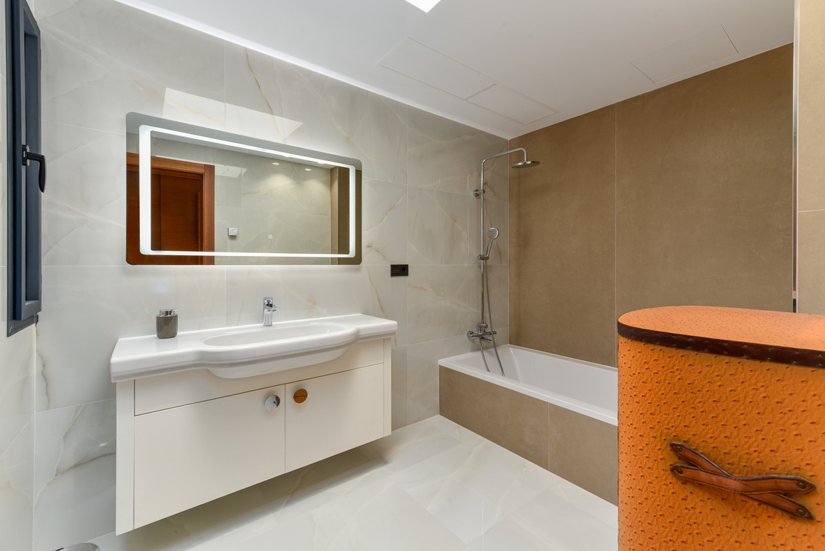 Huis te koop in Manilva | 4 slaapkamers H5406691