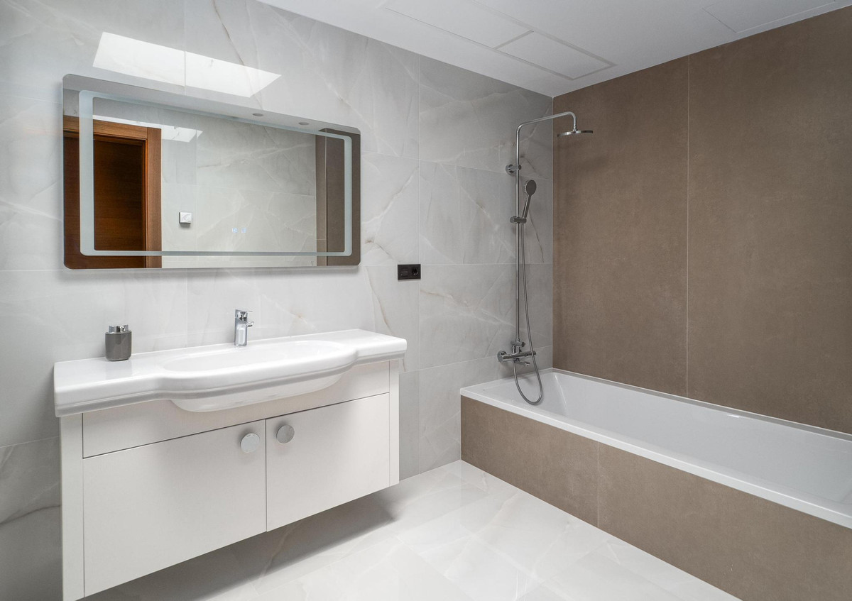 Huis te koop in Manilva | 4 slaapkamers H5406691