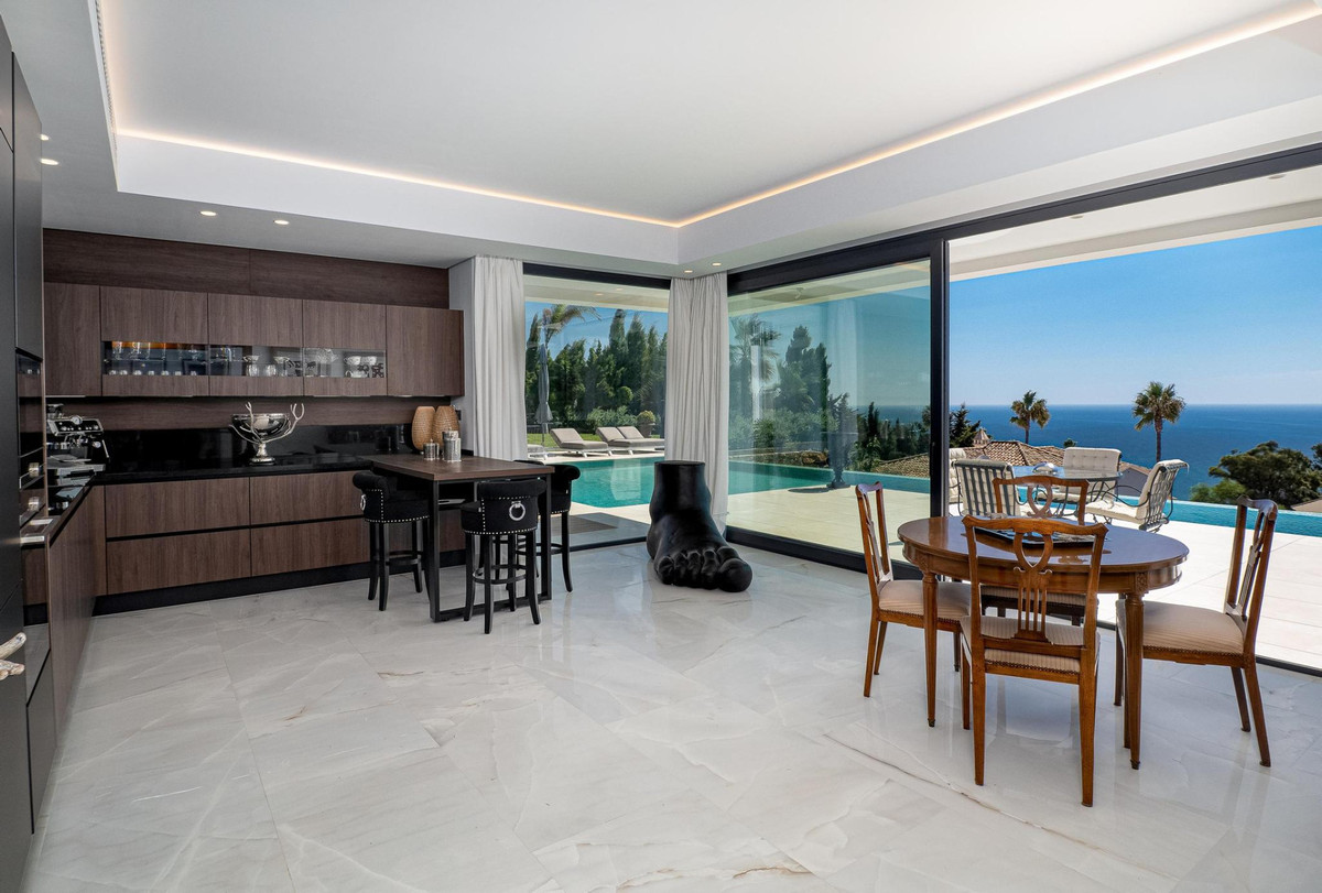 Huis te koop in Manilva | 4 slaapkamers H5406691