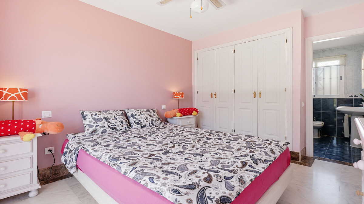 Huis te koop in Manilva | 4 slaapkamers H5427973
