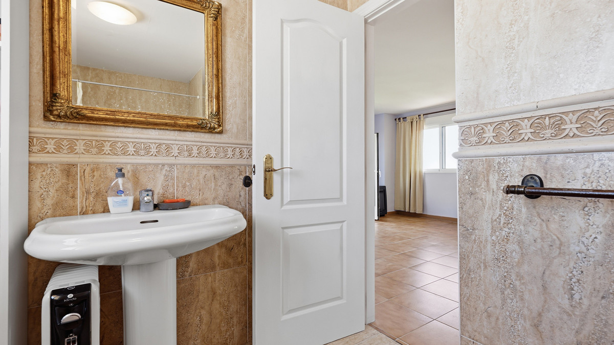 Huis te koop in Manilva | 4 slaapkamers H5427973