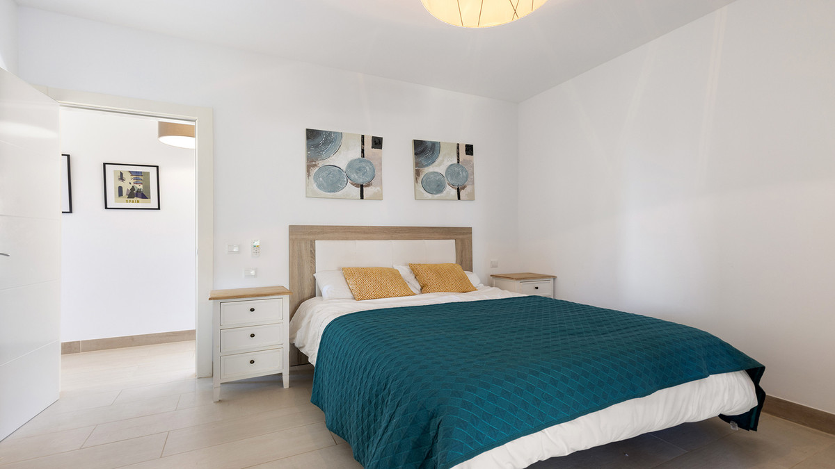 Huis te koop in Manilva | 4 slaapkamers H5436409