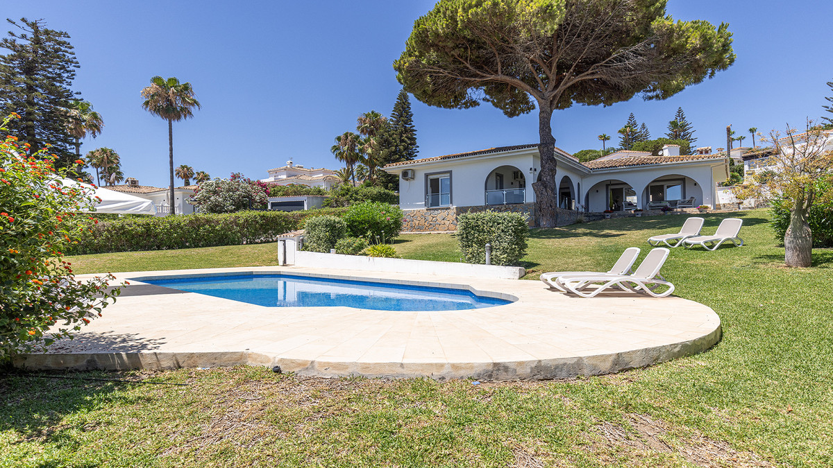 Huis te koop in Manilva | 4 slaapkamers H5436409