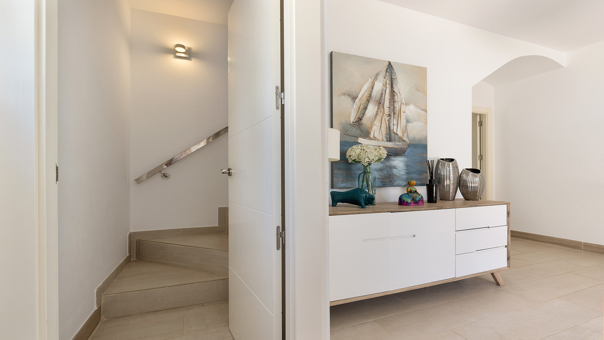 Huis te koop in Manilva | 4 slaapkamers H5436409