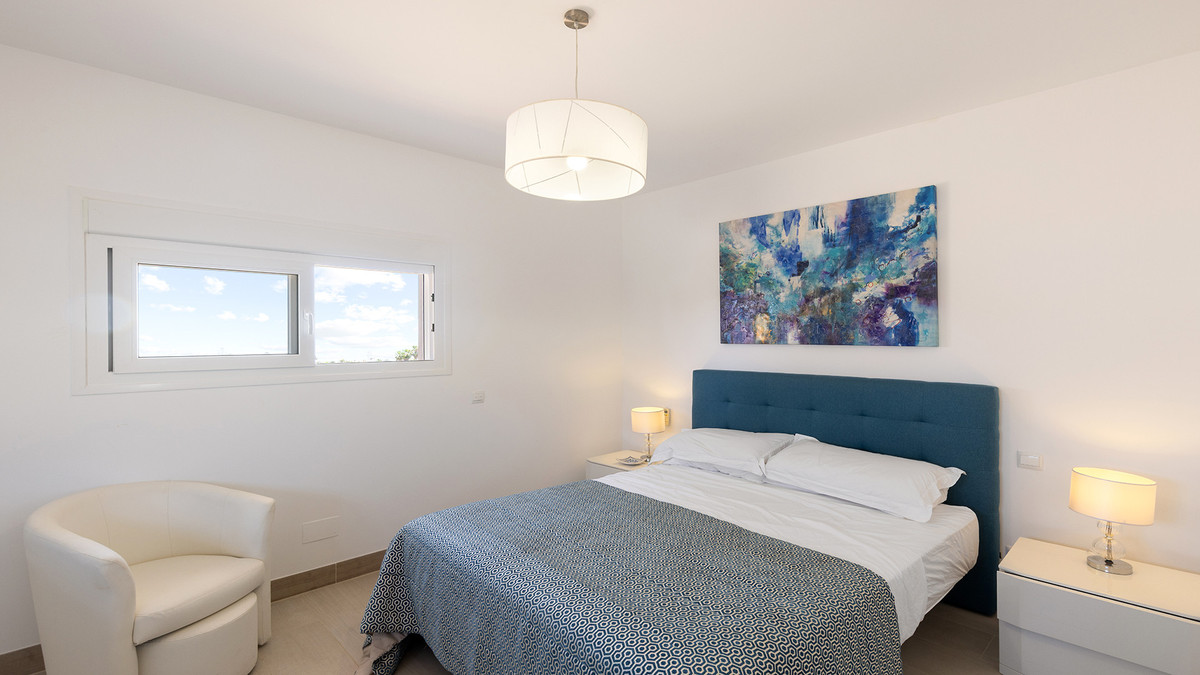 Huis te koop in Manilva | 4 slaapkamers H5436409