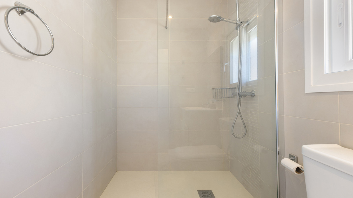 Huis te koop in Manilva | 4 slaapkamers H5436409
