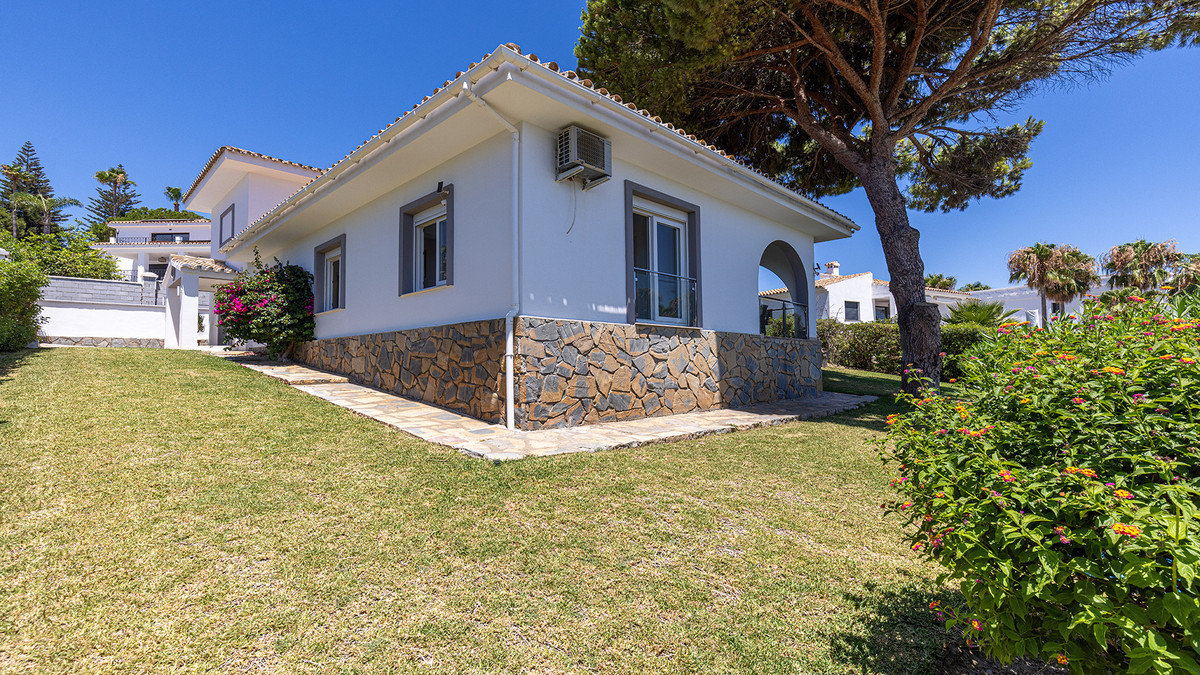 Huis te koop in Manilva | 4 slaapkamers H5436409