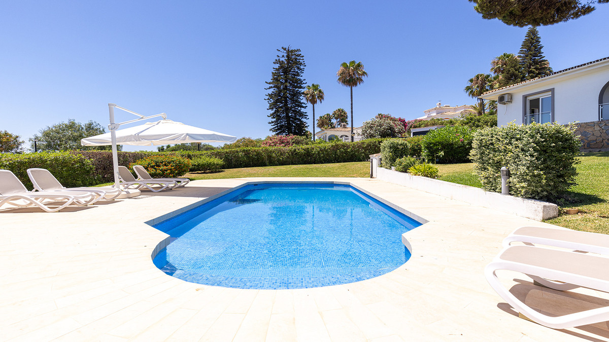 Huis te koop in Manilva | 4 slaapkamers H5436409