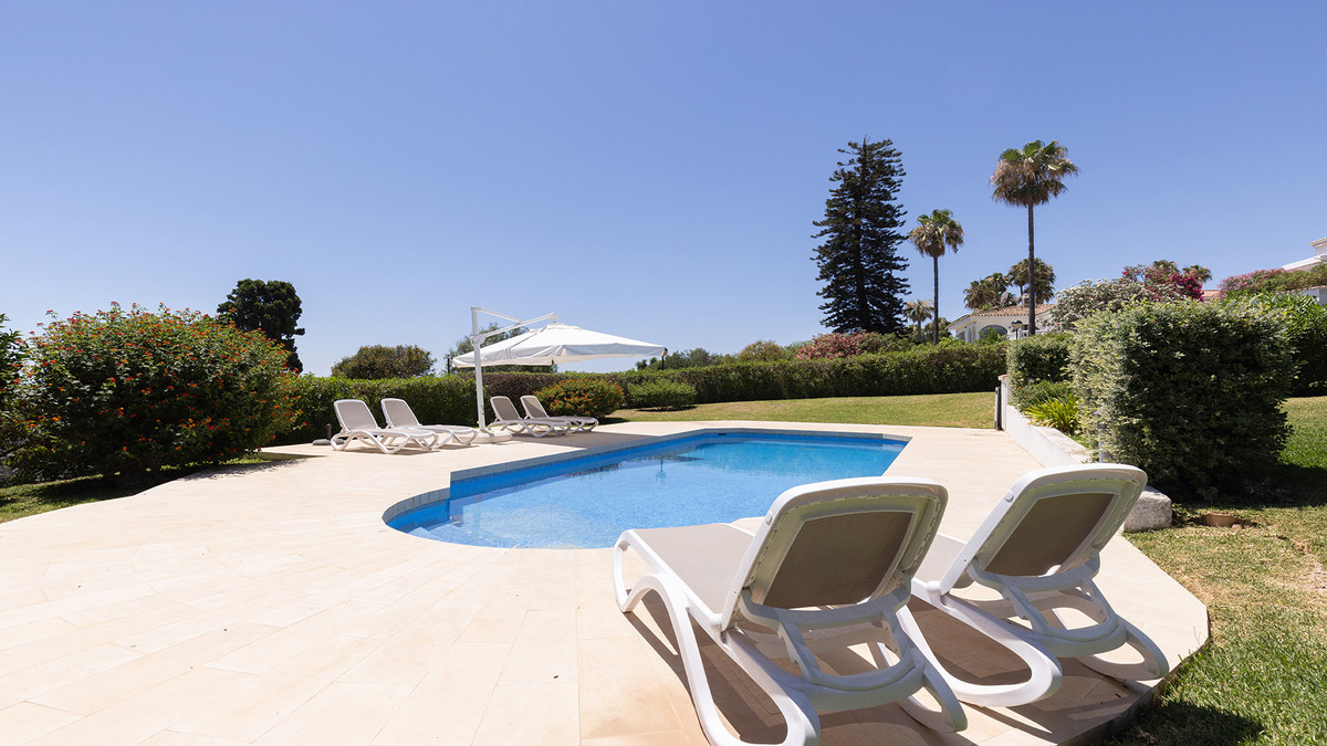 Huis te koop in Manilva | 4 slaapkamers H5436409