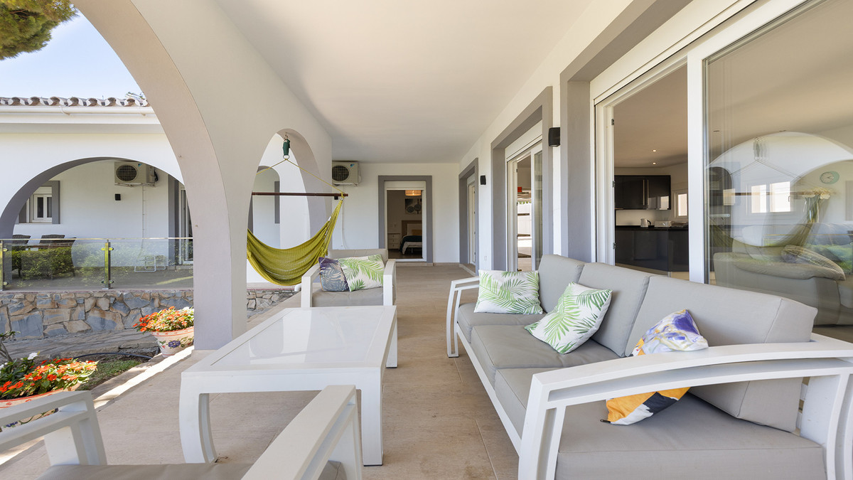 Huis te koop in Manilva | 4 slaapkamers H5436409